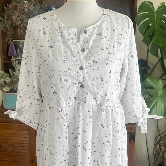 Roolee White Navy Floral Knee Length Modest Dress M - Picture 4 of 14